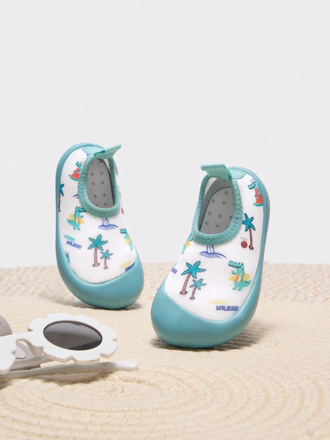 Cozy Pixies Boys' Green Cartoon Prints Comfortable Lightweight Casual Water Shoes