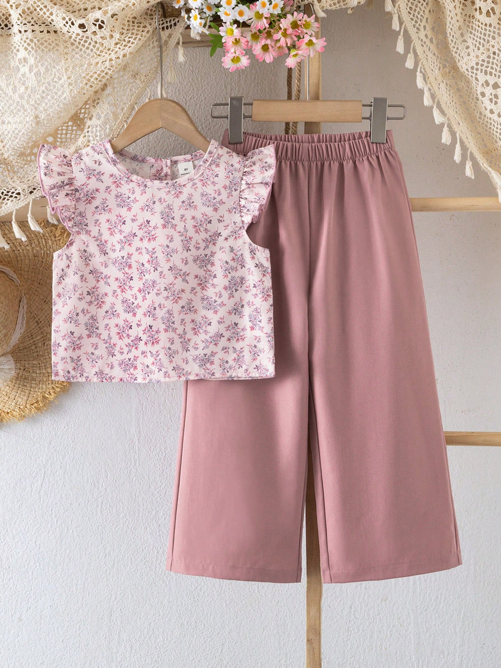 Girls' Textured T-Shirt & Long Pants Set