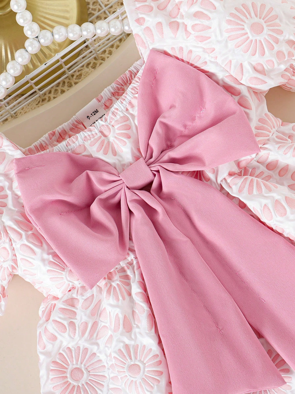 Ensemble 2 pièces T-shirt à manches bouffantes et short à fleurs 3D pour bébé fille SHEIN rose