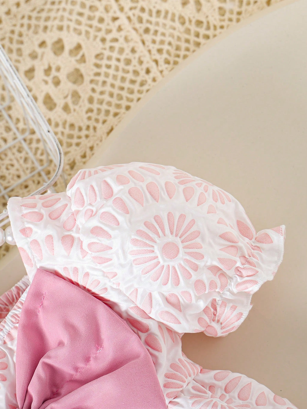 Ensemble 2 pièces T-shirt à manches bouffantes et short à fleurs 3D pour bébé fille SHEIN rose