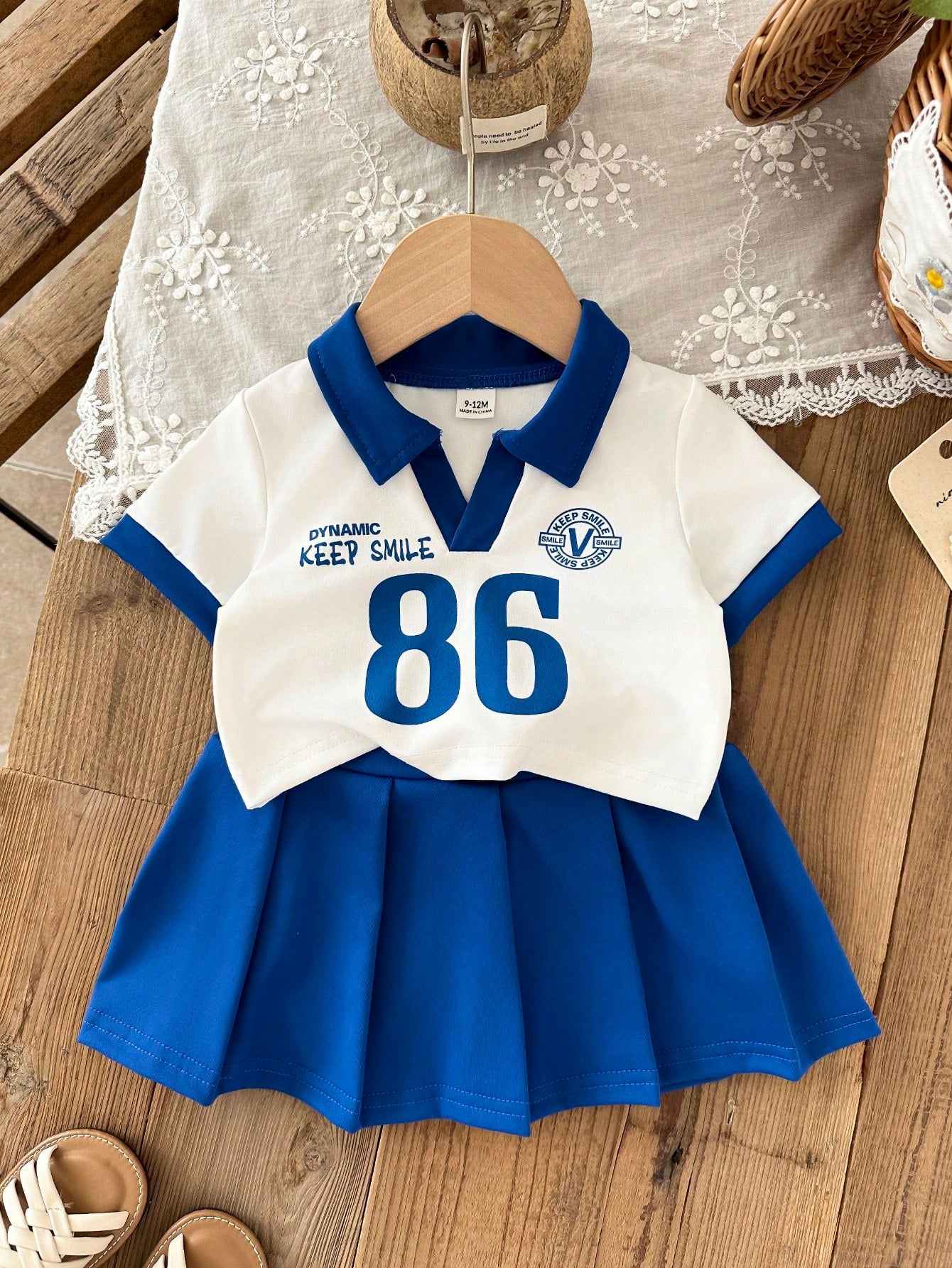 SHEIN Ensemble 2 pièces polo bleu et blanc et jupe plissée pour bébé fille Bleu