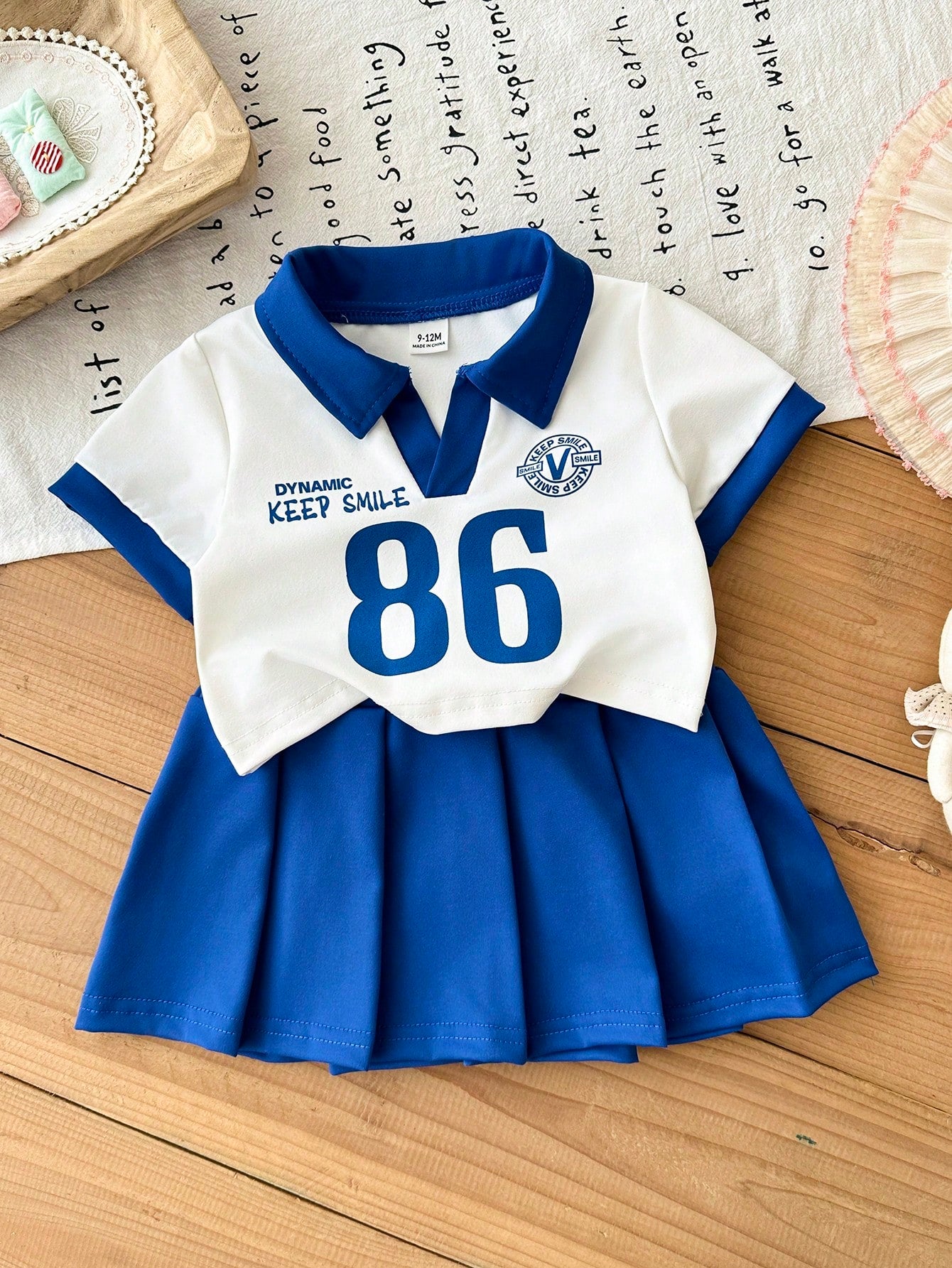 SHEIN Ensemble 2 pièces polo bleu et blanc et jupe plissée pour bébé fille Bleu