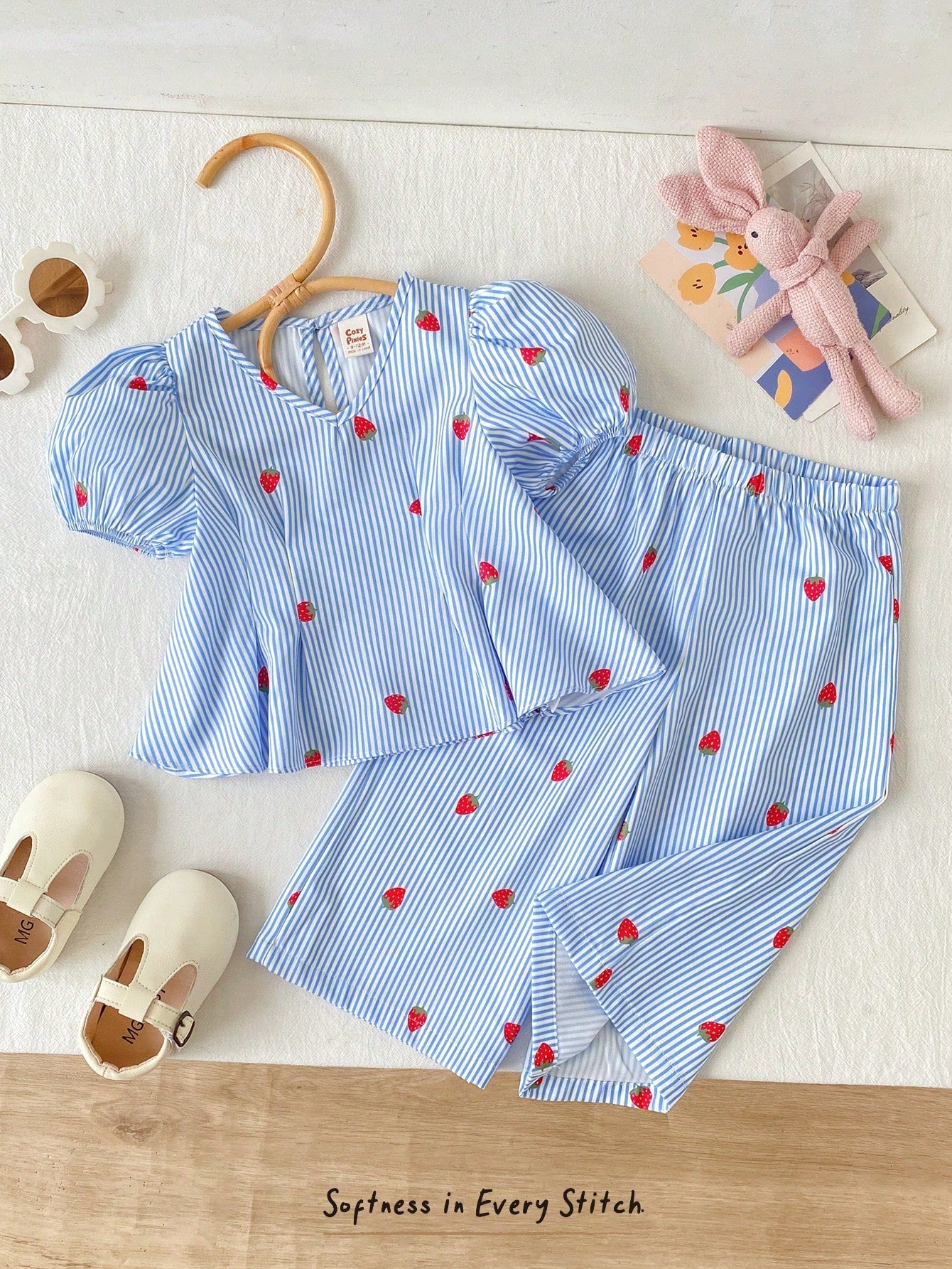 Ensemble rayé haut et pantalon bébé fille motif cerises Cozy Pixies bleu