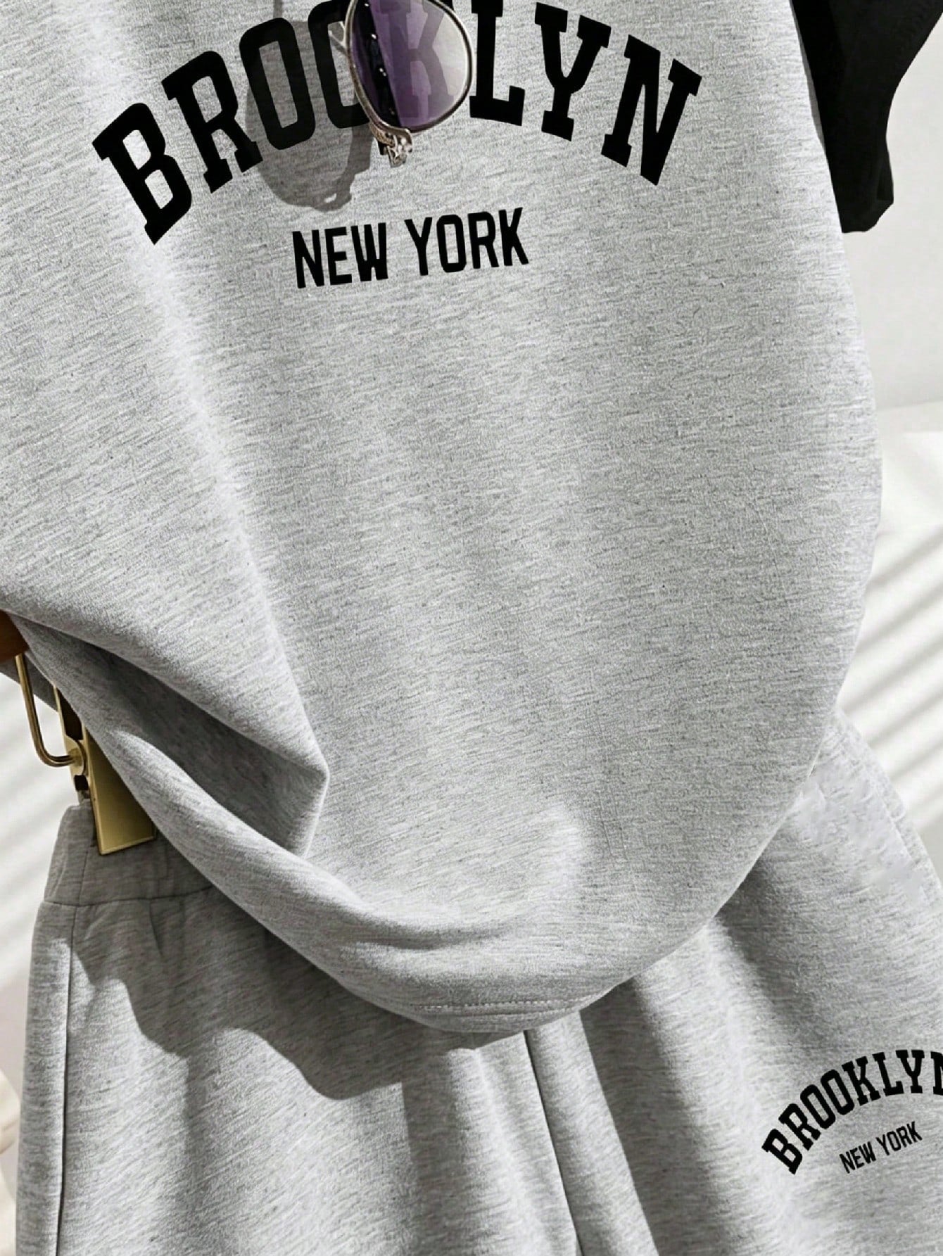 Tween Girl Casual Graphic Graphic Minimalist Grey Contrast Raglan Sleeve Letter Graphic T-Shirt And Shorts Set School Summer Grey