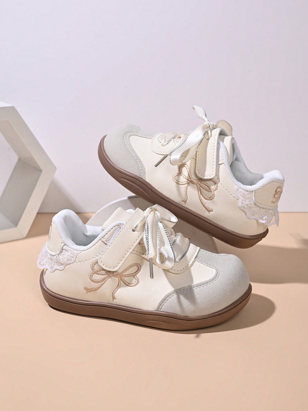 Girls' Minimalist Soft-Sole Durable Training & Skateboard Shoes