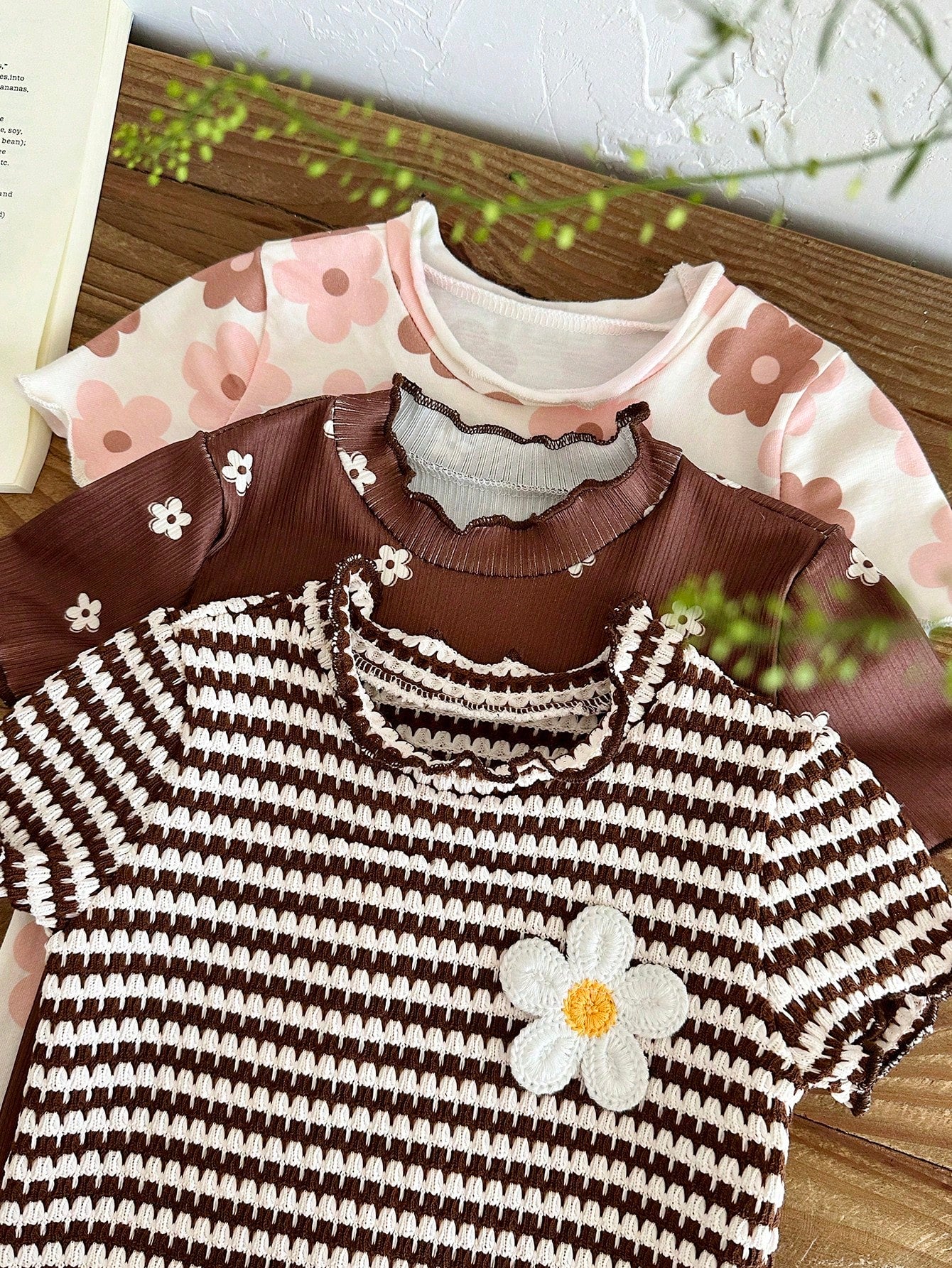 SHEIN LMoss Kids Ensemble 3 pièces pour bébé fille, barboteuse décontractée en maille avec motif floral mignon multicolore