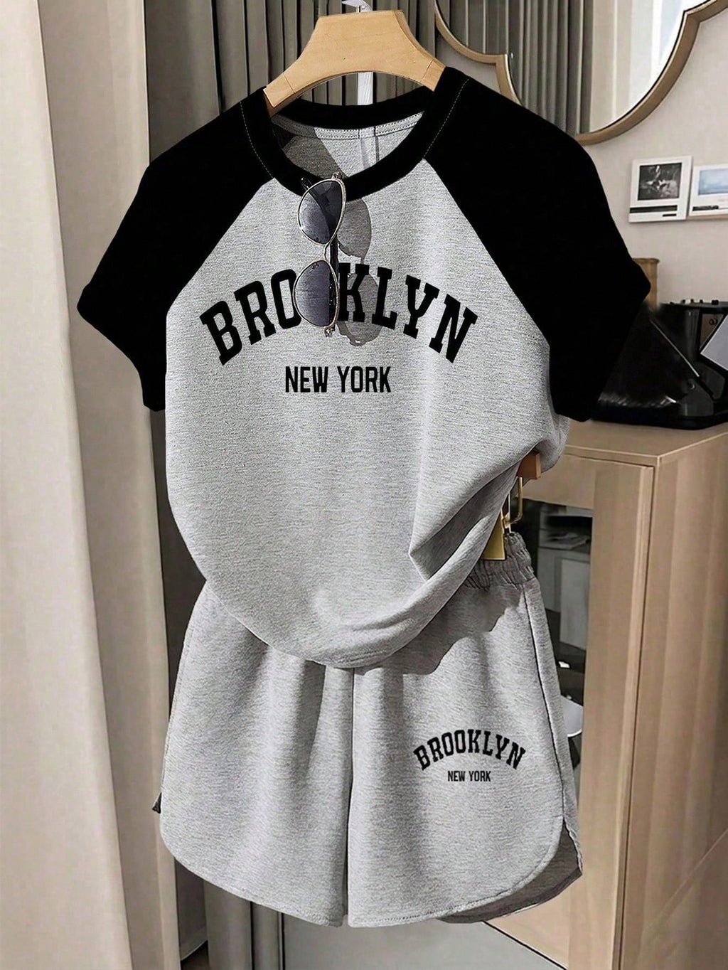 Tween Girl Casual Graphic Graphic Minimalist Grey Contrast Raglan Sleeve Letter Graphic T-Shirt And Shorts Set School Summer Grey