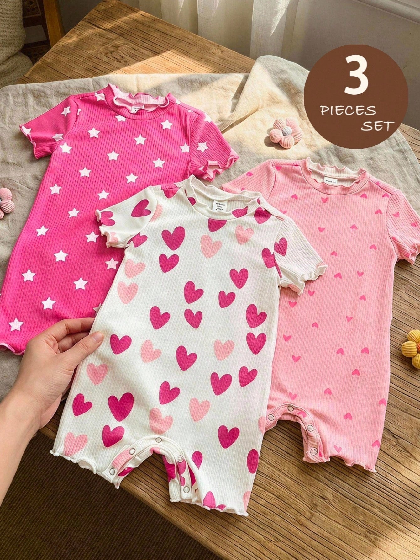 Ensemble 3 pièces barboteuse et short fleuri et rayé pour bébé fille Bambinoo x Cozy Pixies