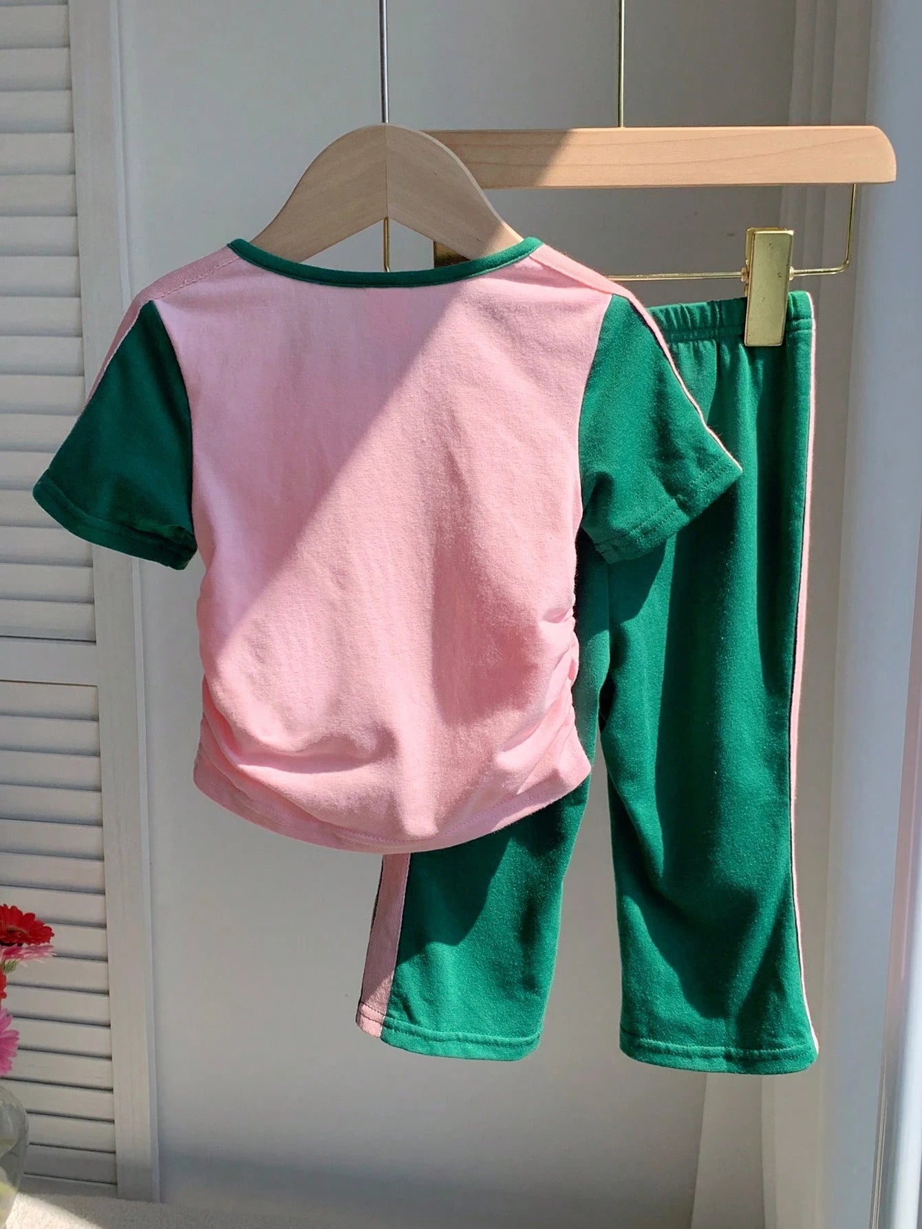 SHEIN Ensemble 2 pièces tricoté multicolore pour bébé fille avec t-shirt contrastant et pantalon long