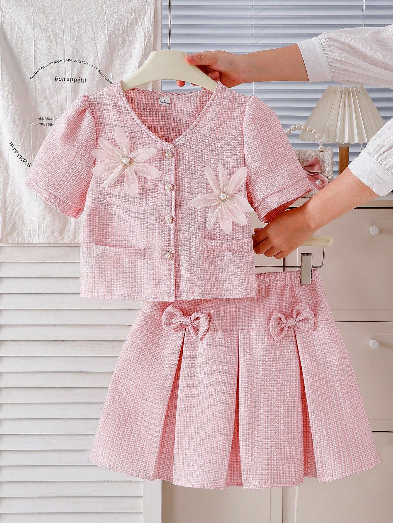 Tween Girl Spring/Summer V-Neck Bowknot Decor Button Front Top And High Waist Pleated Skirt Set, Sweet & Outfit For Party/Commute Blue