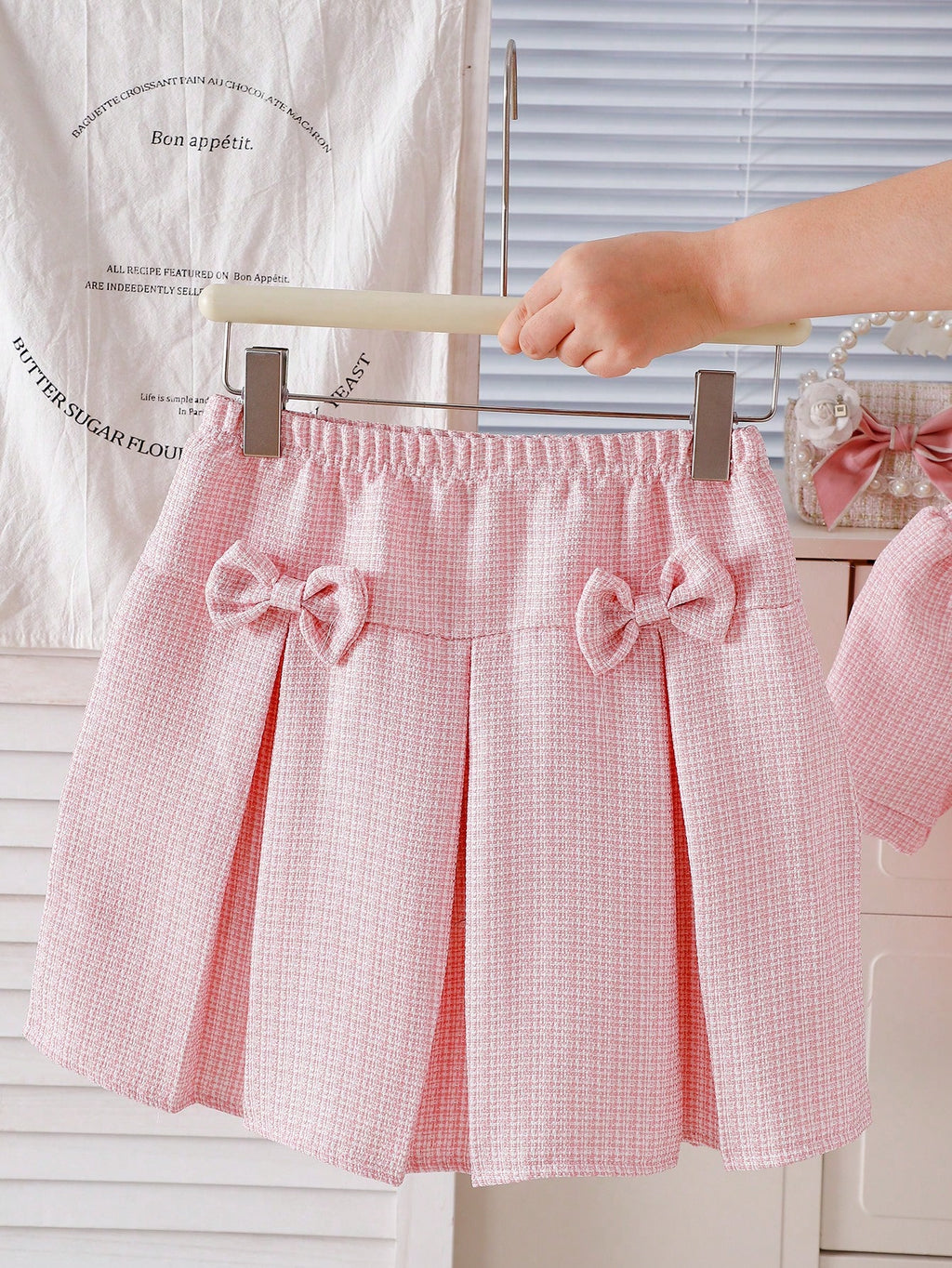 Tween Girl Spring/Summer V-Neck Bowknot Decor Button Front Top And High Waist Pleated Skirt Set, Sweet & Outfit For Party/Commute Blue