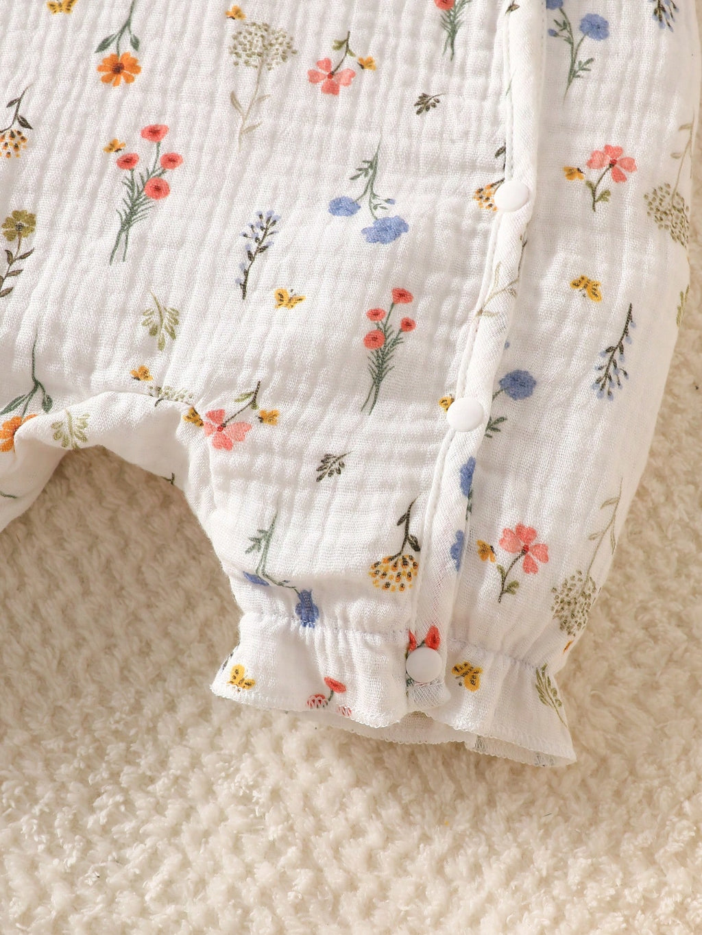 SHEIN Combinaison décontractée pour bébé fille avec imprimé floral et manches bouffantes Playful Pals