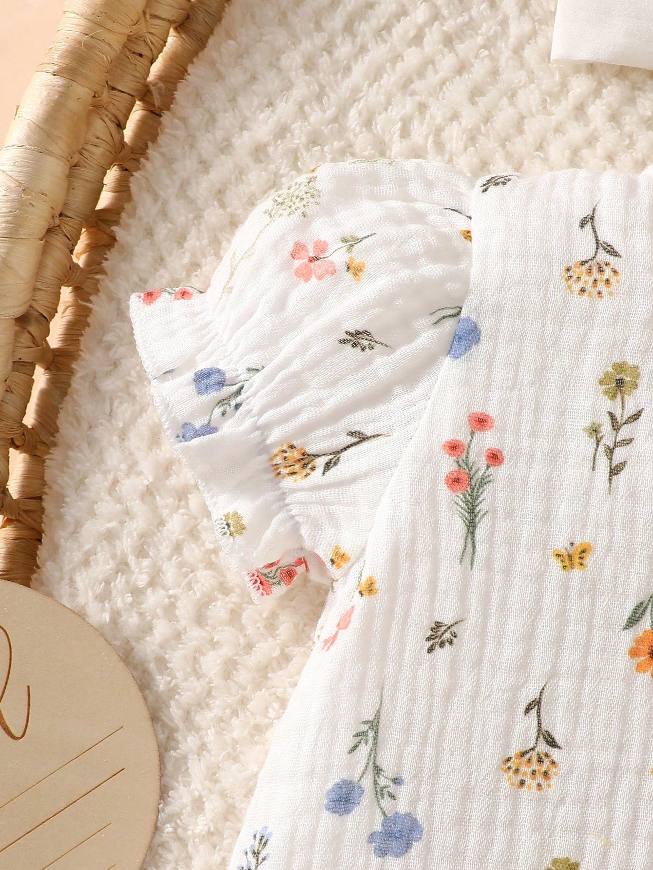 SHEIN Combinaison décontractée pour bébé fille avec imprimé floral et manches bouffantes Playful Pals