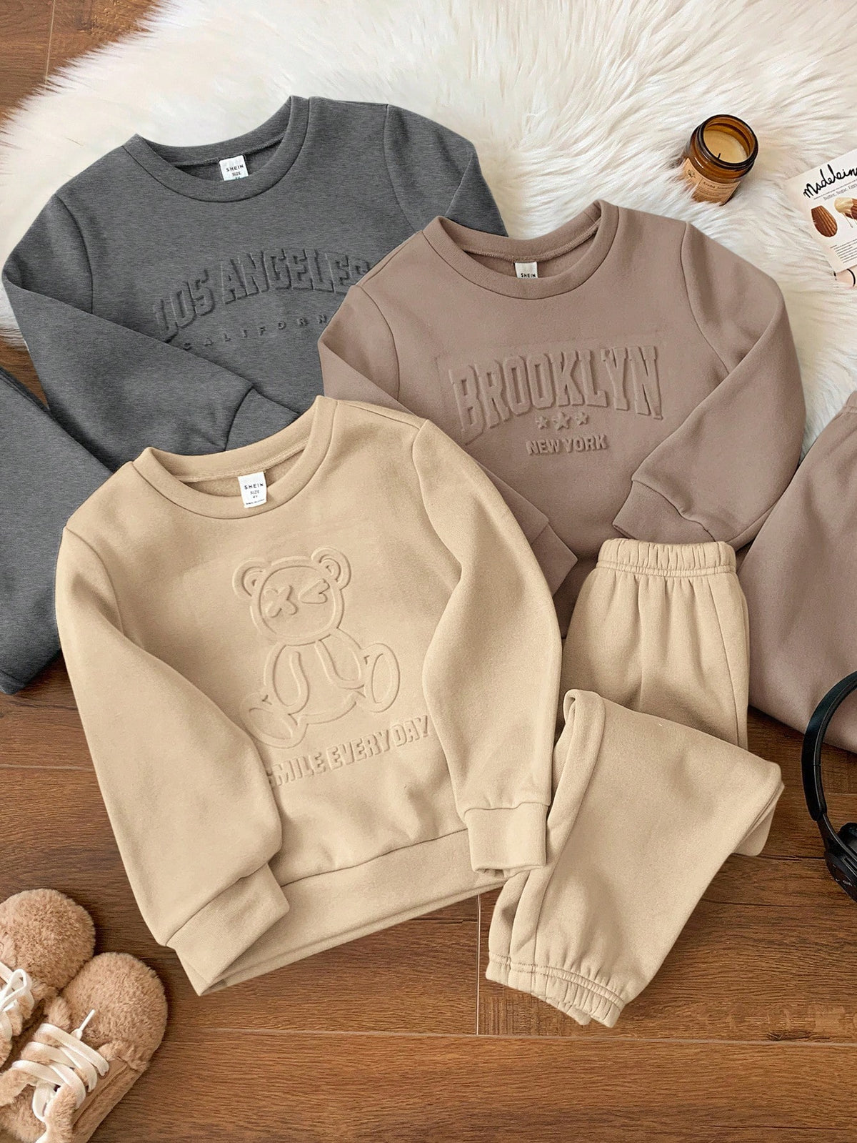 Ensemble 6 pièces Bambinoo x Playful Pals pour garçons : Sweat-shirt et pantalon imprimés de lettres