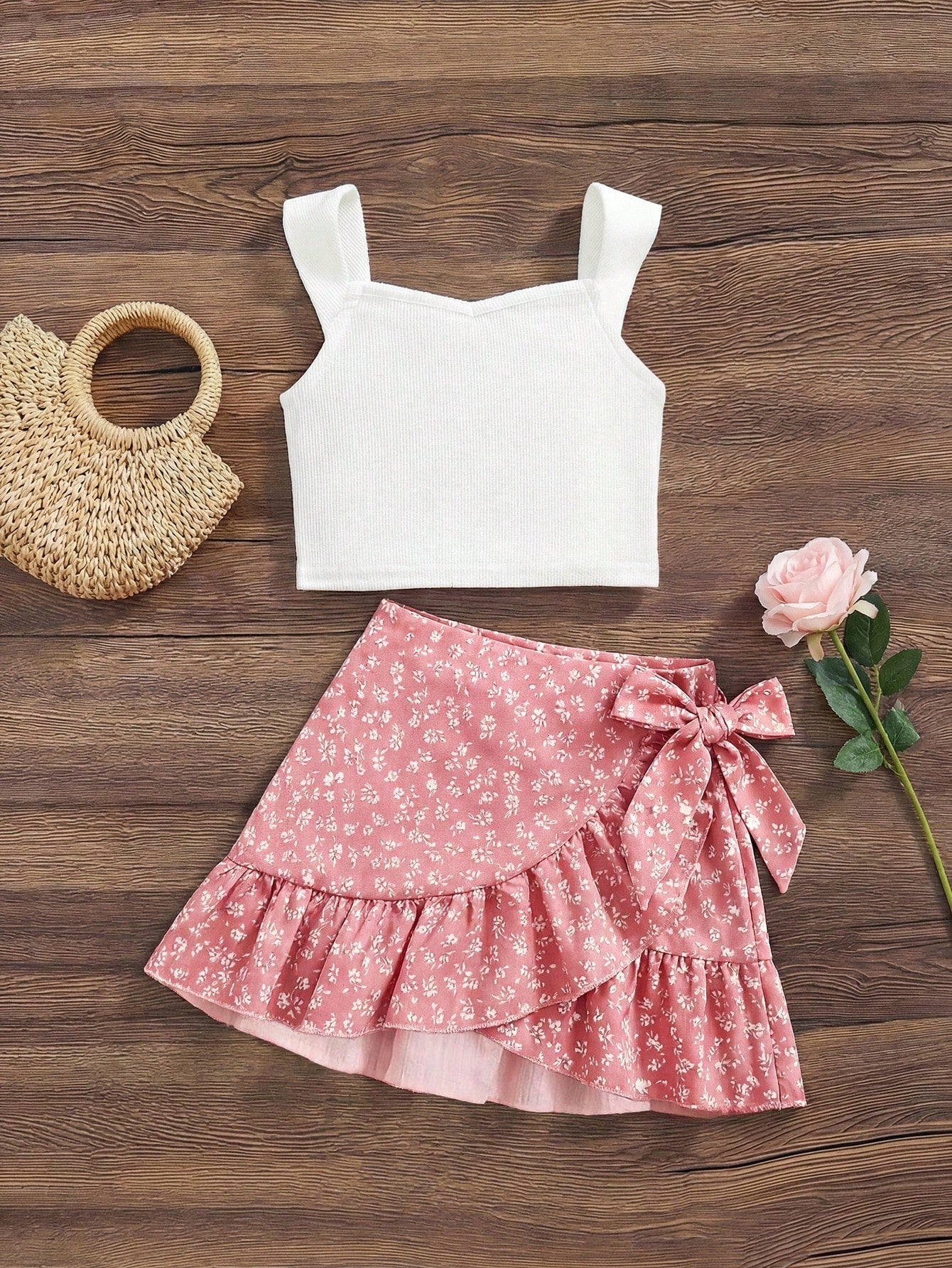 Ensemble décontracté jupe courte et haut rose avec nœud papillon SHEIN pour femmes