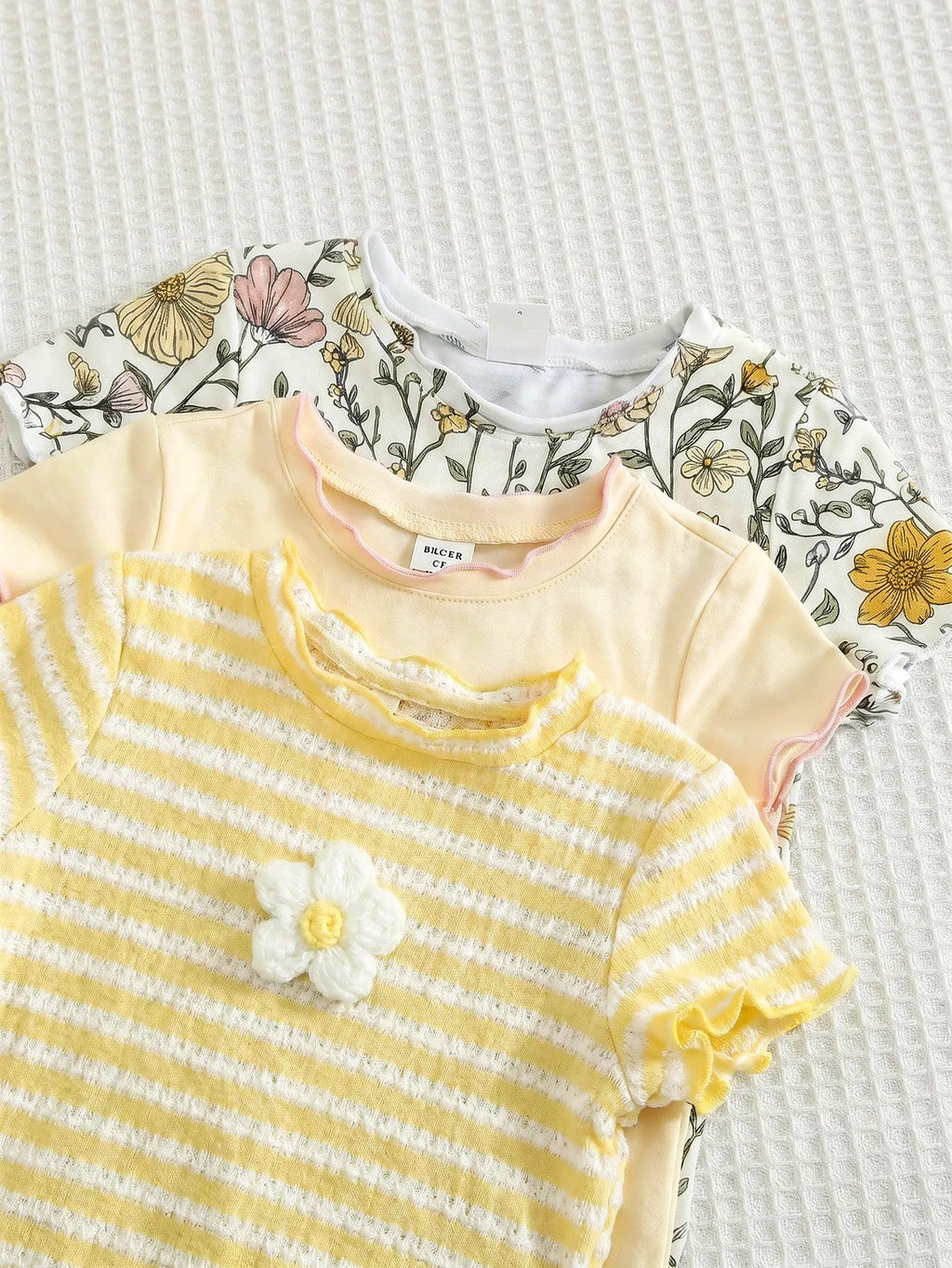 Ensemble 3 pièces barboteuse et short fleuri et rayé pour bébé fille Bambinoo x Cozy Pixies