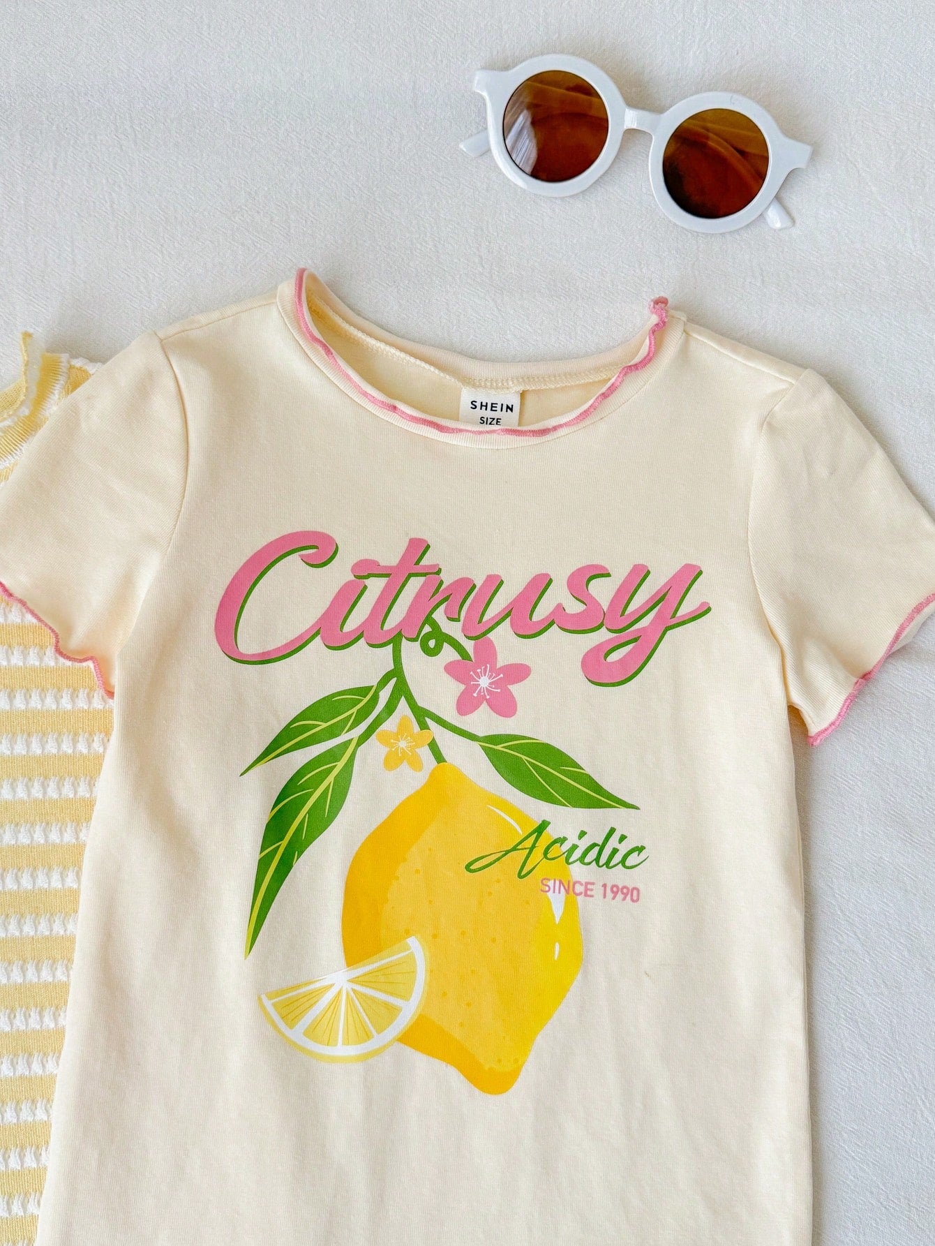 Ensemble 3 pièces barboteuse et short fleuri et rayé pour bébé fille Bambinoo x Cozy Pixies