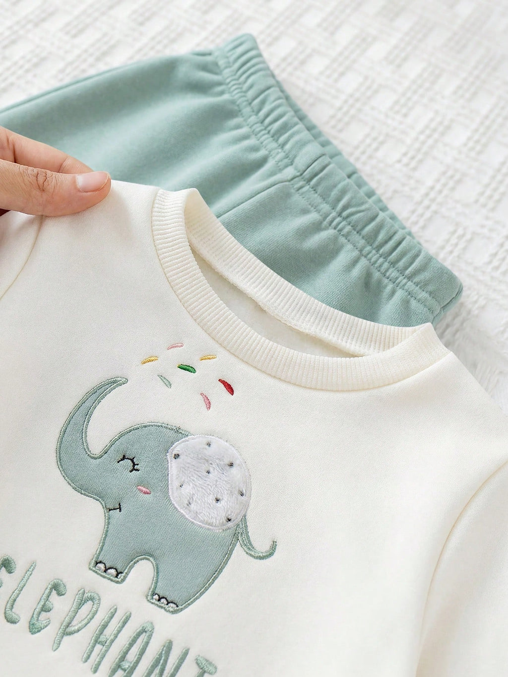 Ensemble pull et pantalon en molleton pour bébé garçon avec dessin animé d'ours Cozy Pixies Multicolore
