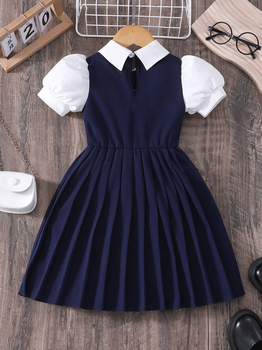 Robe Fille Preppy Col Contrasté Nœud Badge