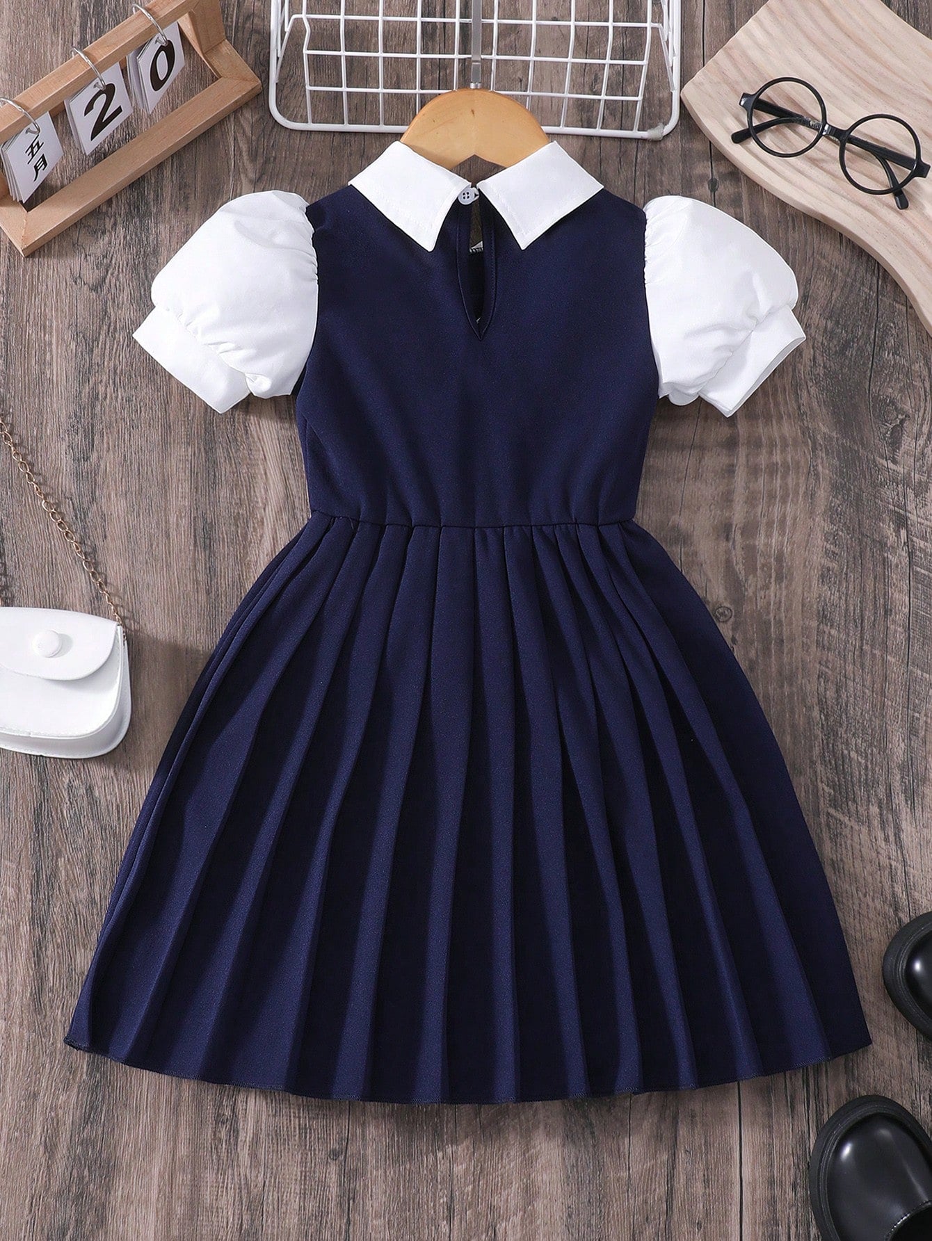 Robe Fille Preppy Col Contrasté Nœud Badge