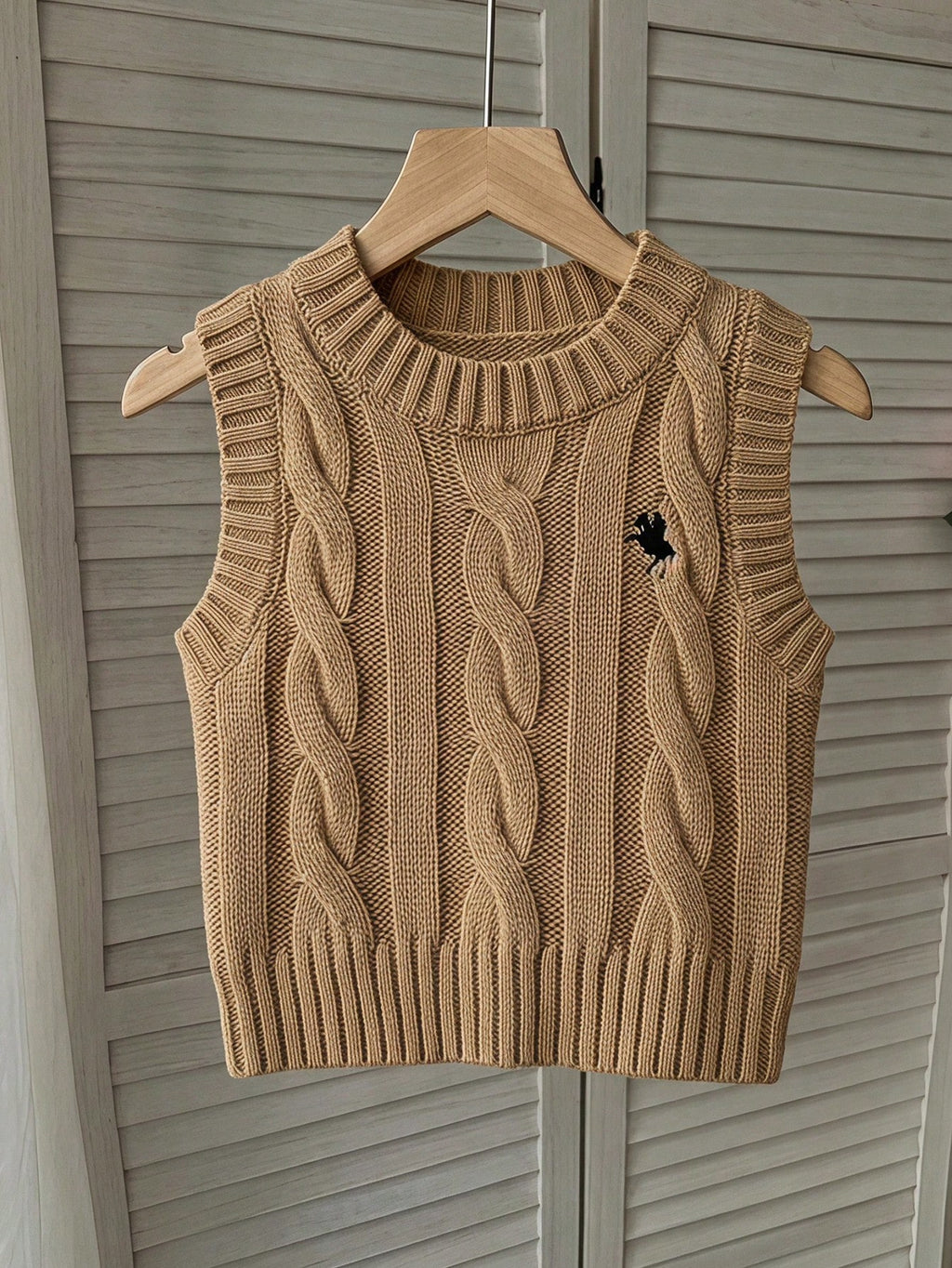 Girls' Ribbed Cable Knit Sweater Vest