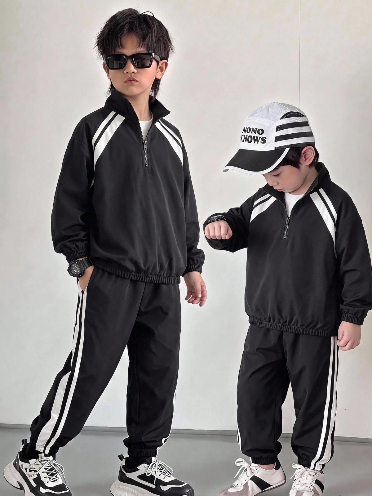 Ensemble veste à col montant demi-zip et pantalon Bambinoo x Playful Pals pour garçons