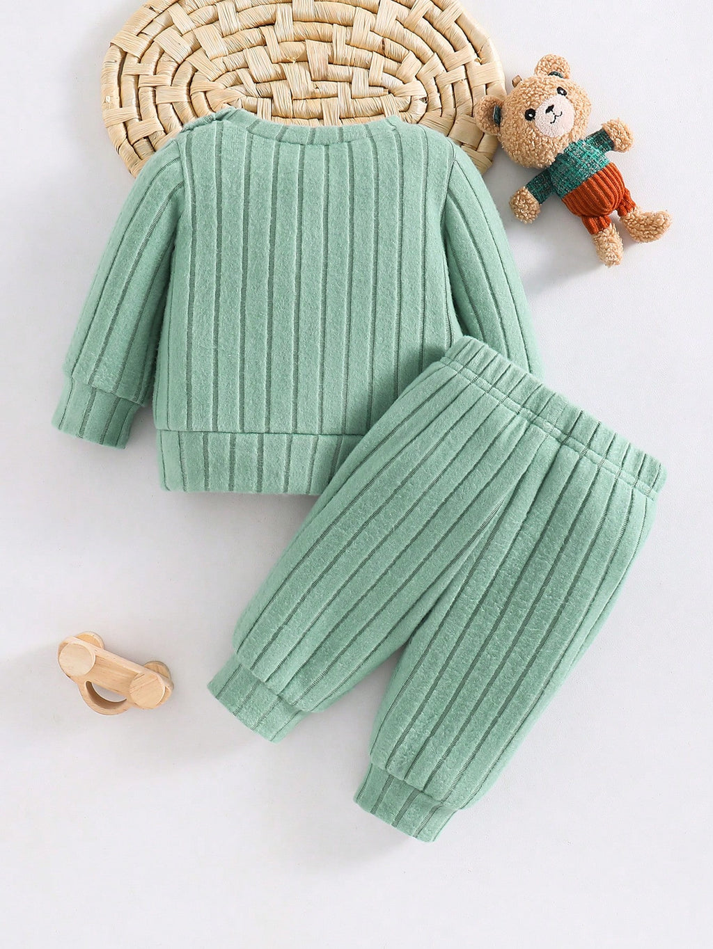 Newborn Baby Green Bear Embroidered Sweatshirt Set Green
