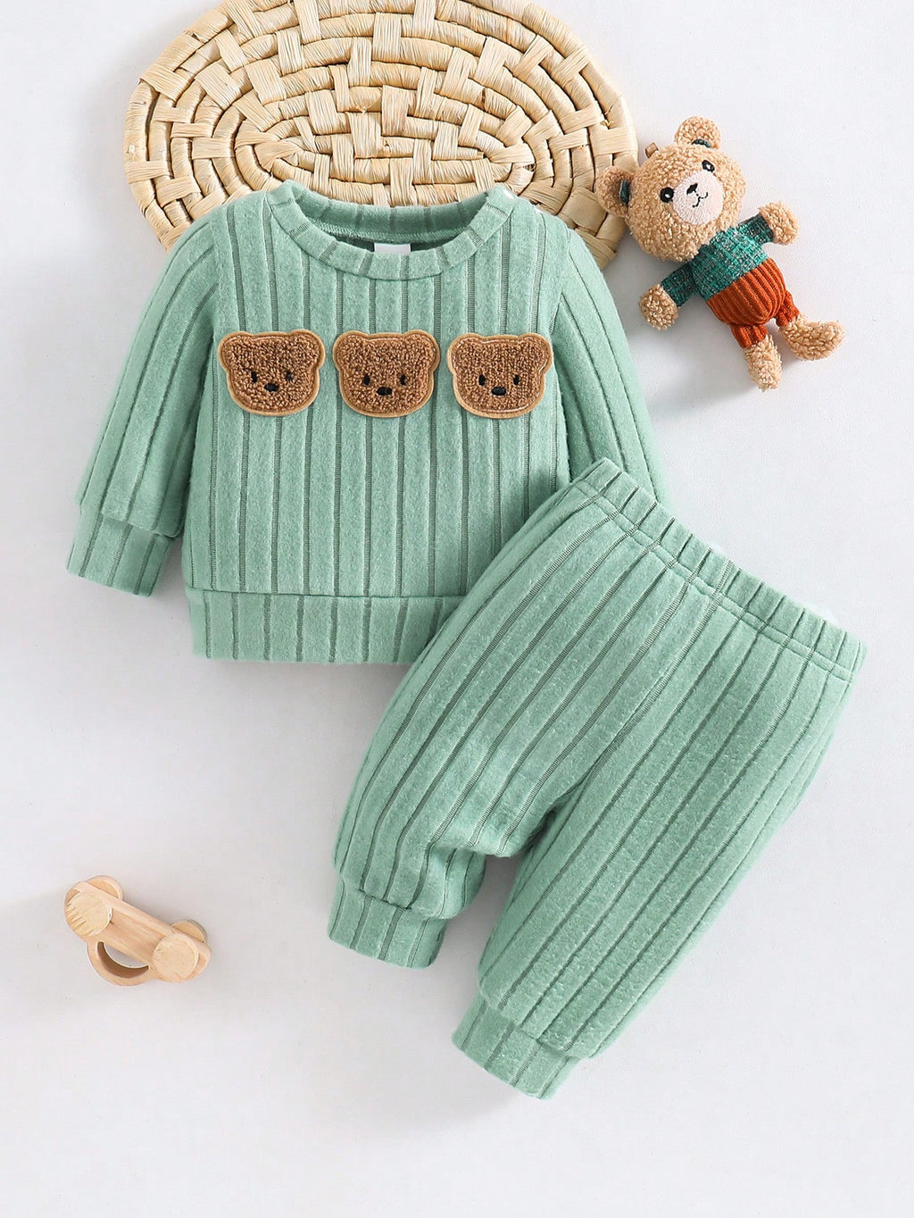 Newborn Baby Green Bear Embroidered Sweatshirt Set Green