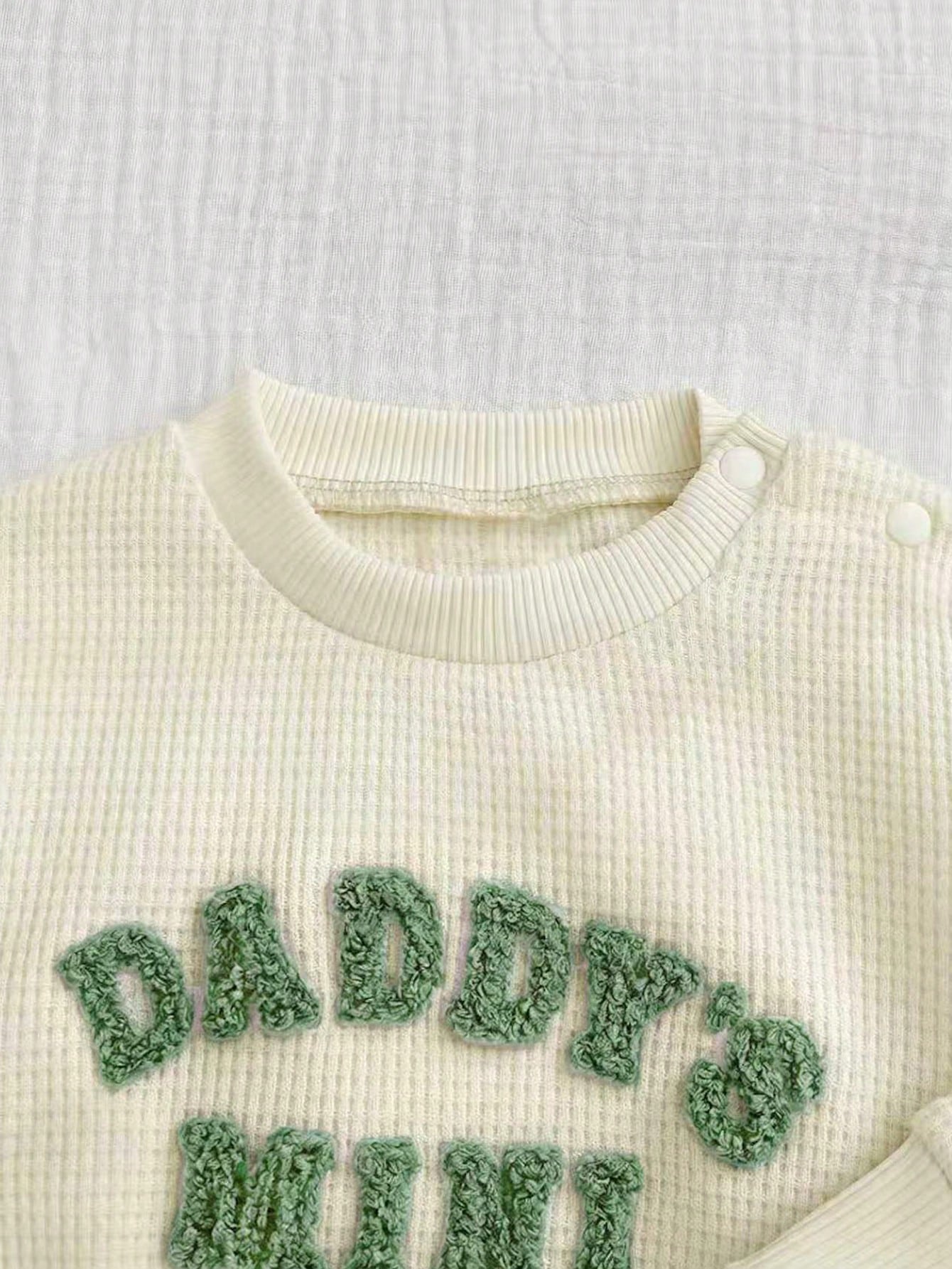 Ensemble brodé vert menthe « Mini Papa » Cozy Pixies pour nouveau-né