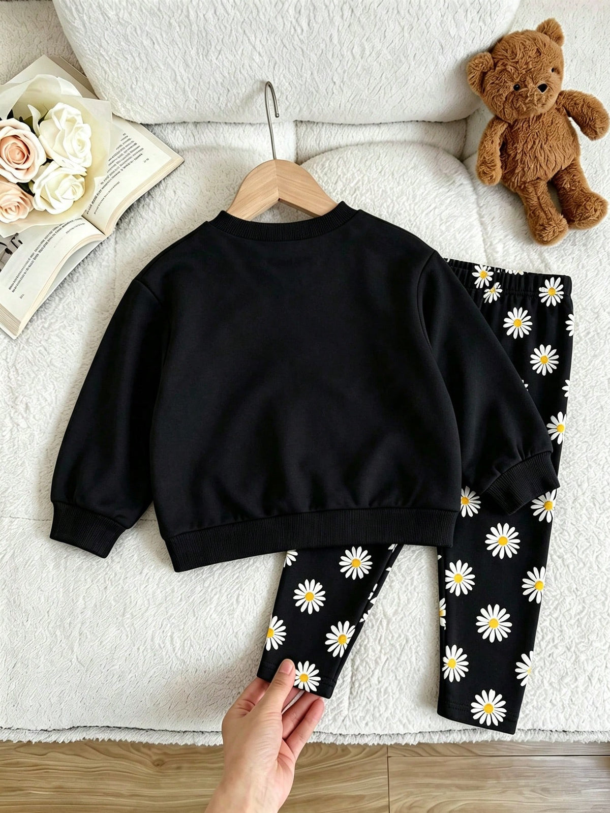 Bambinoo x Girls' Daisy Print Sweatshirt & Leggings Set
