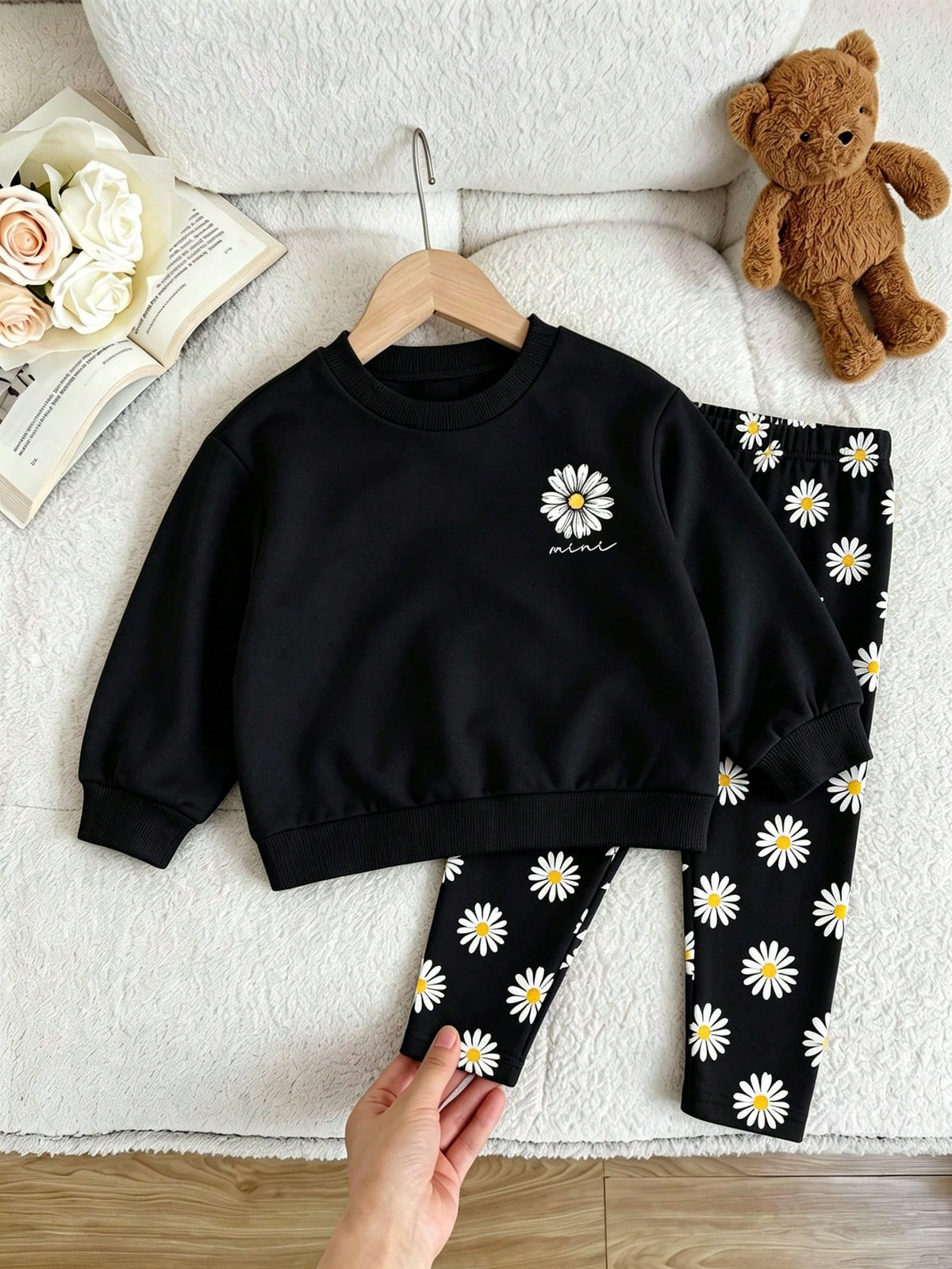 Bambinoo x Girls' Daisy Print Sweatshirt & Leggings Set