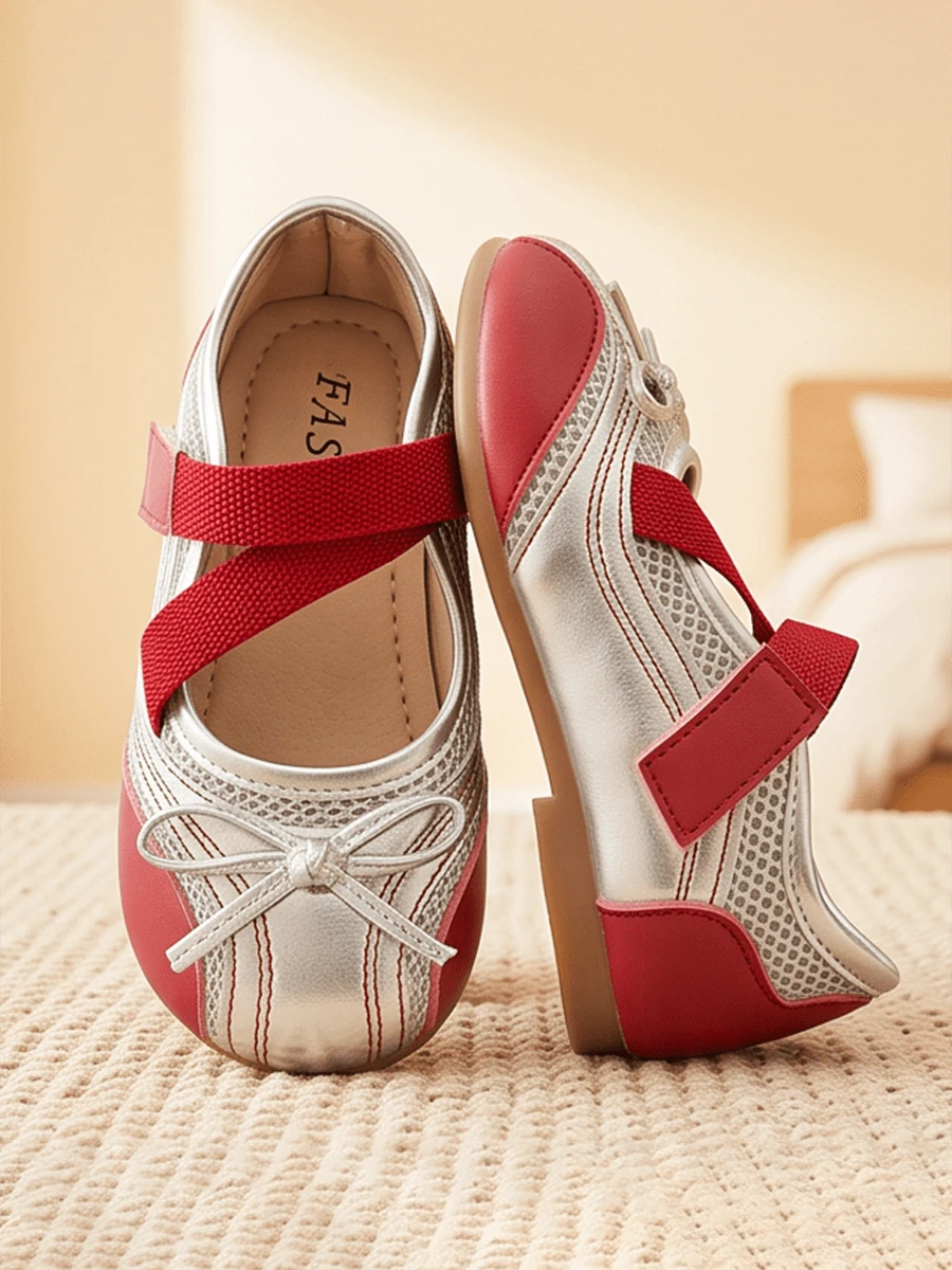 Bambinoo x Playful Pals Mary Janes Rouge et Argent à Nœuds Papillons pour Filles