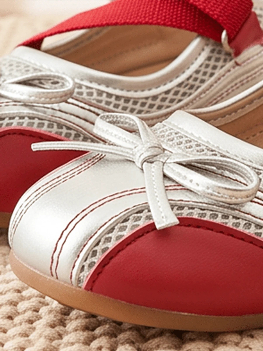 Bambinoo x Playful Pals Mary Janes Rouge et Argent à Nœuds Papillons pour Filles