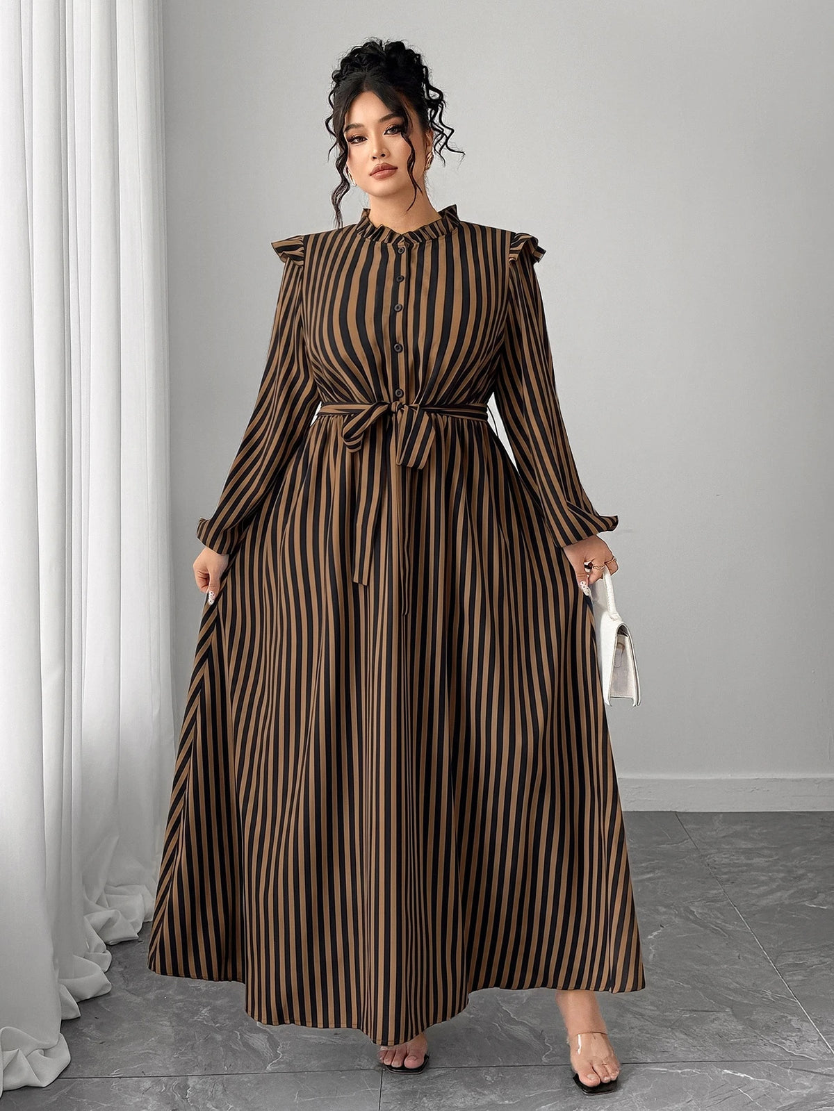 Robe décontractée à manches longues et col montant grande taille Elenzga marron