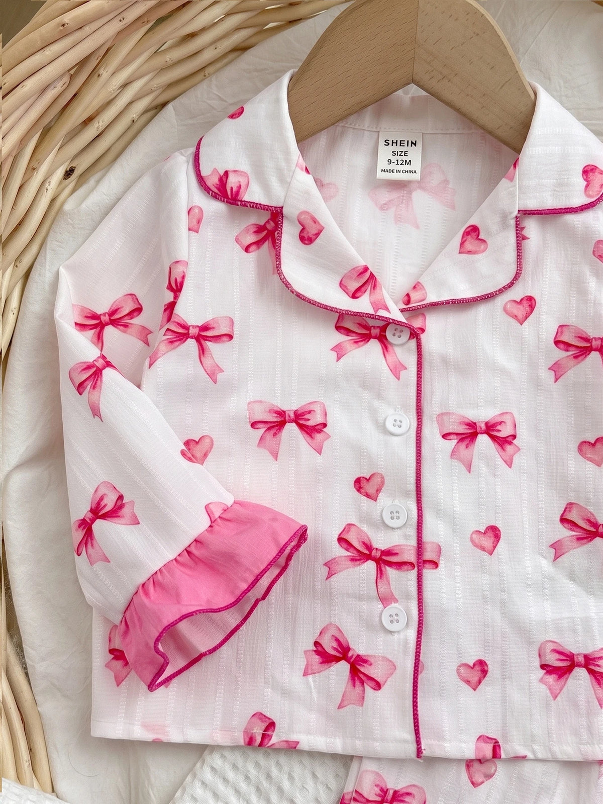 Ensemble pyjama à motif nœud et liserés contrastants avec volants pour bébé fille blanc