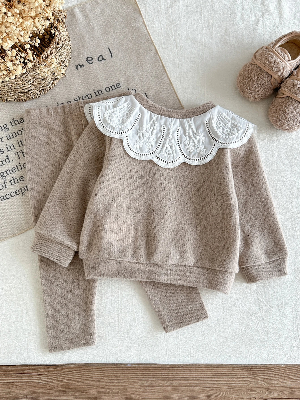 Baby Girl Camel Knit Lace Embroidered Set Khaki